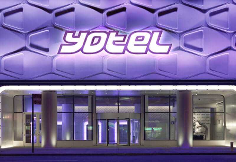 YOTEL – Entrance